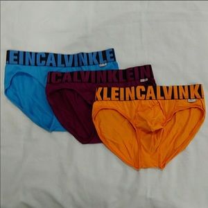 3 pack of Calvin Klein men's X-Micro hip briefs